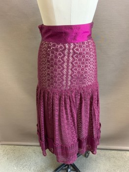 TRACY REESE, Purple, Wool, Cotton, Circles, Side Zipper, Pleated Hem, Champagne Lining