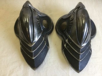 Unisex, Sci-Fi/Fantasy Knee Pads, N/L, Silver, Chrome Metallic, Black, Gold, Fiberglass, Pair Of 2, Metallic Painted, See Photo Attached