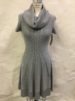 JESSICA HOWARD, Lt Gray, Acrylic, Cable Knit, Sweater Knit, Big Cowl Collar, Rib Knit Short Sleeves and Hem Band, Knit in Gores for Flare