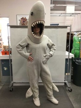 Unisex, Walkabout, J&M COSTUMERS, Lt Gray, Acrylic, C40, Gray Shark HEAD -W/ Blk Plastic Eyeballs, White Painted Foam Teeth, Fin Center Back. Package Includes: Body, Non-coded Glove And Booties. Maximum Height 5'1"