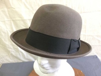 Mens, Bowler Hat 1890s-1910s, DESIGNER COLLECTION, Taupe, Black, Wool, Solid, 7 3/8, Black Grosgrain Band and Bow,