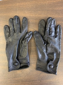 Mens, Leather Gloves, DENTS, Black, Leather, Solid, 9, 3 Lines of Decorative Stitching, Button at Wrist, Unlined