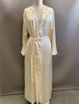 Womens, SPA Robe, OSCAR DE LA RENTA, Cream, Polyester, Solid, M, Satin, Long Sleeves, Lace Floral Accent at Neck and Cuffs, Open Front with 1 Hook/Eye Closure, Floor Length, 2 Side Seam Pockets, **With Matching Sash Belt