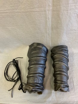 Unisex, Sci-Fi/Fantasy Gauntlets, NL, Black, Leather, Molded Leather, One with Leather Strap, One with Out