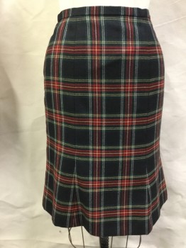 JONES NEW YORK, Black, Forest Green, Red, Yellow, White, Wool, Plaid, Back Zipper, Fitted, Back Inverted Box Kick Pleat, Subtle Gores