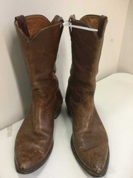 Mens, Cowboy Boots , JUSTIN, Brown, Leather, Solid, 9.5, Brown Leather with No Embroidery, Self Piping, Pointed Toe, Low Calf Length, 1.5" Heel **Scuffed Throughout, Especially at Toe