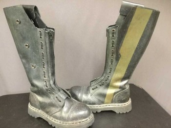 Womens, Sci-Fi/Fantasy Boots , N/L, Black, Gold, Leather, 8.5, Leather, Cap Sleeves, Toe, Zipper Front and Side, Left Boot with One Gold Stripe, Rubber Sole, Snaps