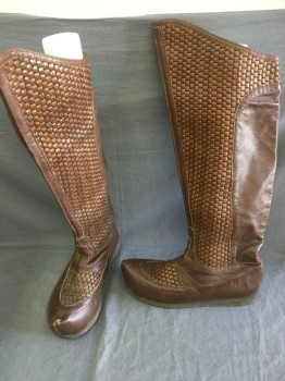 Mens, Historical Fiction Boots , MTO, Chestnut Brown, Dk Brown, Leather, Straw, 10.5, Made To Order, Pull On, Pointed Toe with Curve, Woven Raffia
