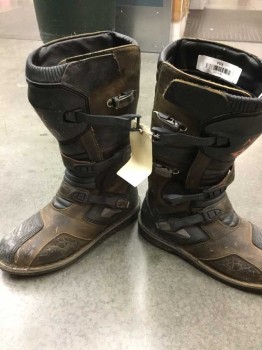 Mens, Sci-Fi/Fantasy Boots , Brown, Black, Leather, Color Blocking, 15, Brown & Black Motorcross Boots, Knee Hi, 3 Clamping Closures Orange Spray Painted "MC2 Over 90" See Photo Attached,