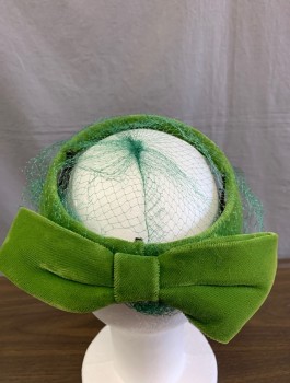 Womens, Hat, N/L, Pea Green, Cotton, Solid, Velvet Covered Halo Shape, Open Crown, Emerald Green Netting Attached with Several Holes/Tears, Large Velvet Bow in Back, In Fair Condition Overall