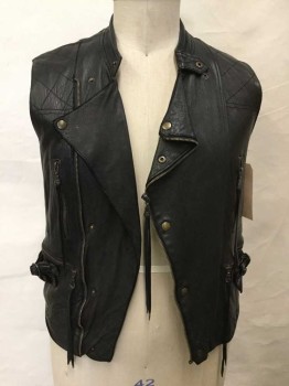 Mens, Leather Vest, NO LABEL, Brown, Leather, Large, Motorcycle Vest, Buckles, Zip And Snap Closure, Zip Pockets, Quilting At Shoulders And Chest