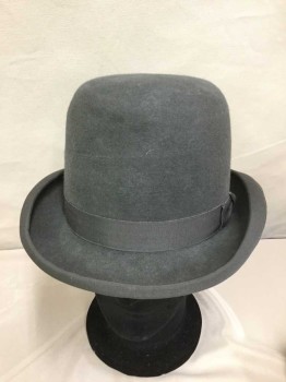 Mens, Bowler Hat 1890s-1910s, Pieroni Bruno, Dove Gray, Wool, Solid, 1 1/8", Hard Structure, Tall Crown, 1"  Grosgrain Bow/band and Edge Trim, Rolled Brim, Slightly Flatted Crown, Great Shape
