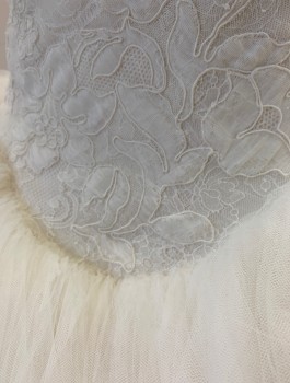 VERA WANG, Ivory White, White, Rayon, Silk, Floral, Solid, Strapless Chantilly Lace Bodice with Sweetheart Bust, V Shaped Drop Waist, Very Full Tulle Skirt, Self Fabric Buttons Down Center Back, Hidden Back Zipper, Tulle Has Tears in the Skirt