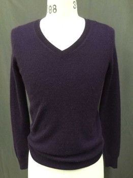 C By BLOOMINGDALES, Plum Purple, Cashmere, Solid, Plum Flat Knit, V-neck, Long Sleeves,
