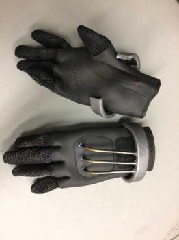 Unisex, Sci-Fi/Fantasy Gloves, Black, Pewter Gray, Synthetic, Metallic/Metal