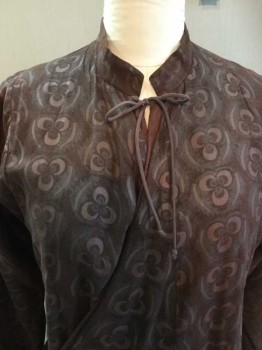 Unisex, Sci-Fi/Fantasy Robe, ATELIER CARACO-CANEZ, Brown, Gray, Cotton, C 38, Clover Cloverleaf-like Print, Brown Lining, Stand Collar, W/self String Tie @ Neck, Wrap-around, Long Split Center Back & Side Bottom, L/S,