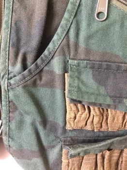 Mens, Wilderness Vest, ABERCROMBIE & FITCH, Forest Green, Brown, Charcoal Gray, Lt Brown, Cotton, Camouflage, L, Zip Front, Quilted Panel at Upper Chest/Shoulders, Many Compartments and Pockets