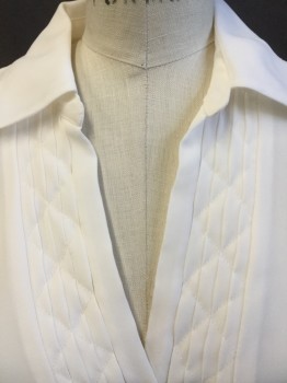 JONES NEW YORK, Cream, Beige, Polyester, Solid, Cap Sleeves, V-neck with Collar Attached, Self Diamond/Quilted, Button Front, Curved Hem, Beige Lining