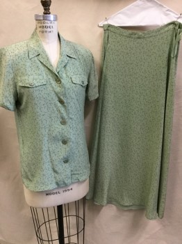 SPENCER JEREMY, Lt Green, Gray, Silk, Floral, Leaves/Vines , Blouse:  Light Green with Winy Leaves/floral Print, Collar Attached, Button Front, 2 Pocket Flap, Short Sleeves, Side Split Hem, with Matching Long Skirt, 1990's