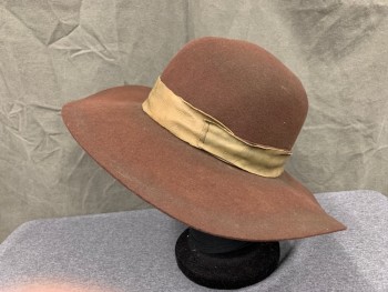 N/L, Dk Brown, Dusty Brown, Wool, Solid, Round Crown, Flat Wide Brim, Dusty Brown Leather Hat Band Over a Faille Hat Band, 1600's