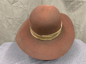 N/L, Dk Brown, Dusty Brown, Wool, Solid, Round Crown, Flat Wide Brim, Dusty Brown Leather Hat Band Over a Faille Hat Band, 1600's