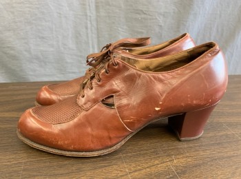 DR.SCHOLL'S, Brown, Leather, Solid, Lace Up Brogues/Oxfords, Mesh Panel at Toe, Cutouts Along Sides, 2" Heels, in Fair Condition with Minor Scuffing at Toe