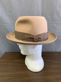 Lions Crest, Beige, Khaki Brown, Wool, Classic Medium Cut Brimmed Fedora with 1.5 '' Khaki Coloed Grosgrain Band, No Label But a Shield Crest with Red and Gold Lion on Inside Crown,