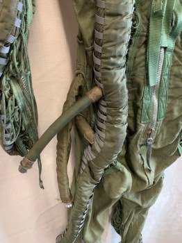 NL, Olive Green, Cotton, Synthetic, Solid, CN, Front & Back Zippers, Tubing/Lacing/Cords, Zipper @ Feet