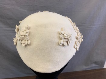 N/L, Ivory White, Wool, Floral, Solid, Lovely Beret Style, Self Felt Flowers with Pearl Centers. Used to Have a Net Veil. a Few Loose Flowers.