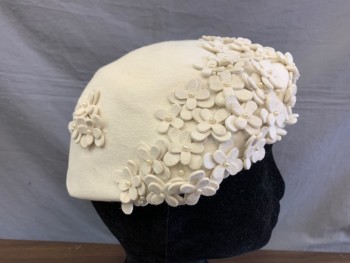 N/L, Ivory White, Wool, Floral, Solid, Lovely Beret Style, Self Felt Flowers with Pearl Centers. Used to Have a Net Veil. a Few Loose Flowers.