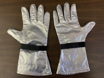 GENTEX, Silver, Nomex, Solid, Velcro Strap at Wrist, Reflect Radiant Heat and Protects Against Sparks
