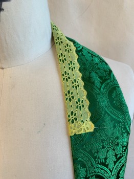 N/L, Kelly Green, Gold, Silk, Medallion Pattern, Christian, Priest, Orarion, Stole, Green Damask Medallions, Yellow Eyelet Lace at Neck, Gold Applique Tacked On, Gold Fringe